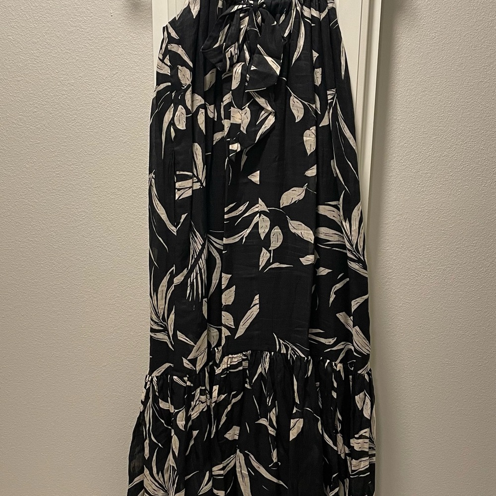 Banana Republic Black and Cream Leaf Maxi Dress
